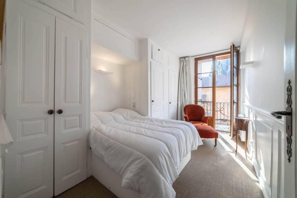 Le Rousseau Apartment อานซี ภายนอก รูปภาพ