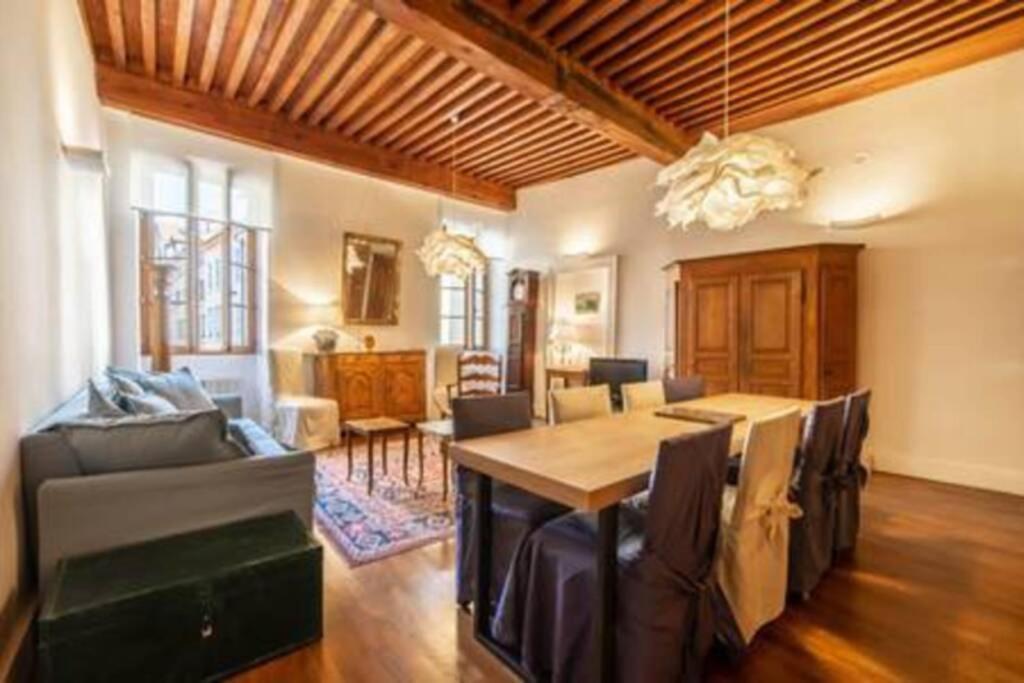 Le Rousseau Apartment อานซี ภายนอก รูปภาพ