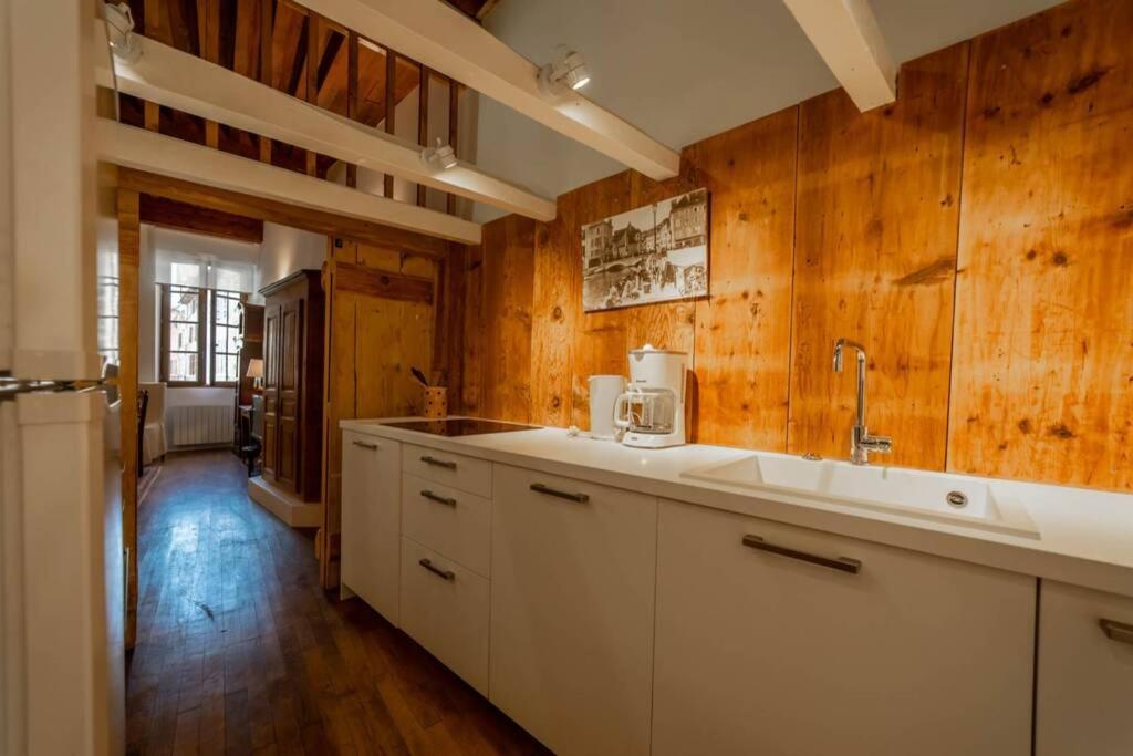 Le Rousseau Apartment อานซี ภายนอก รูปภาพ